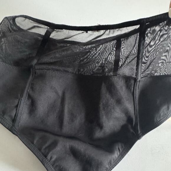 VITAMIN A Two Pieces! Small Mesh Detail Bikini - Picture 6 of 7